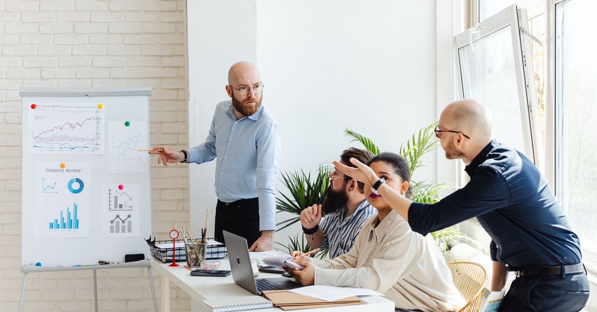 HR Journalist ChatGPT Email Processing and Reply Generation